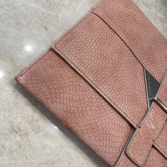 BCBG Generation pink ostrich print clutch purse NWT - Picture 11 of 12